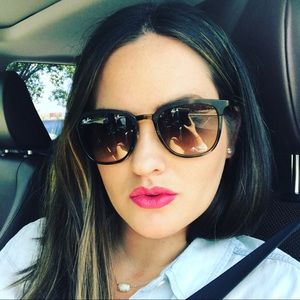 Meet your Posher, Krystin